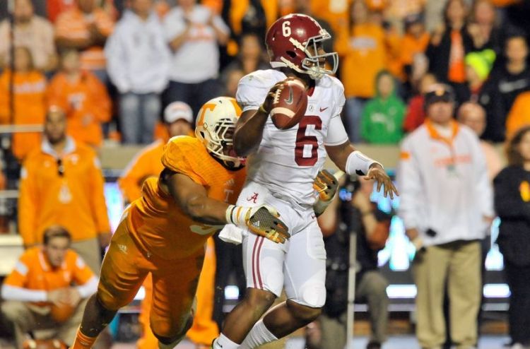 UT DE Derek Barnett sacks Alabama's Blake Sims (Photo Courtesy of Jim Brown/USA TODAY Sports)