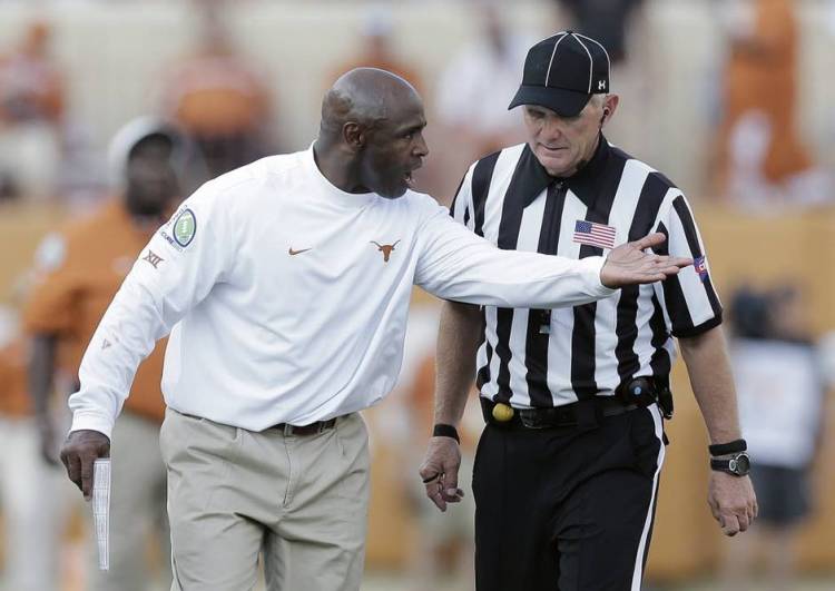 1443321443-Oklahoma-St-Texas-Football