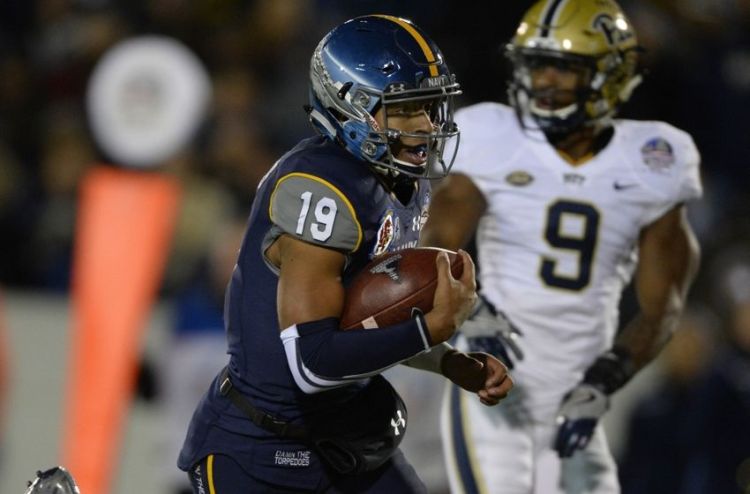 keenan-reynolds-ncaa-football-military-bowl-pittsburgh-vs-navy-850x560.jpg